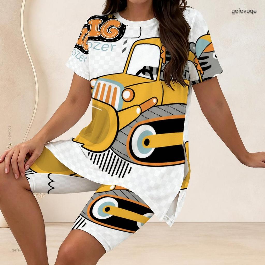 Women Plus Size Two Piece Outfit Eagle Print Round Neck Short Sleeve Split Top And Knee Length Pants
