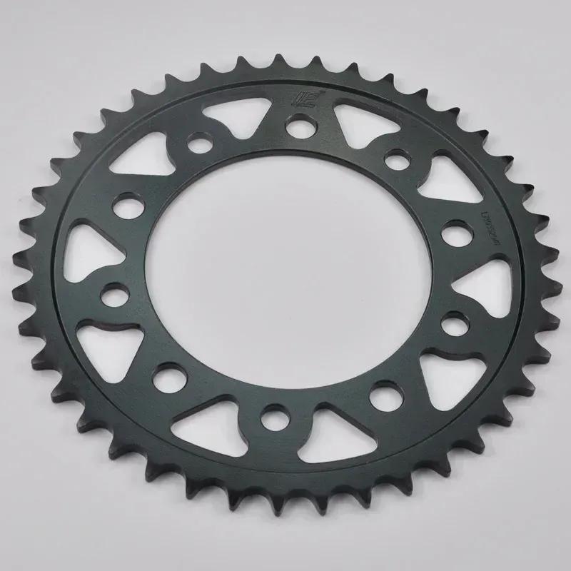 520 Motorcycle Rear Sprocket For Yamaha YZFR6 YZF-R6 99-02 YZF-R1 R1M YZFR1 2015-2025 CBR600F4 CBR900RR Fireblade 900 CBR600F