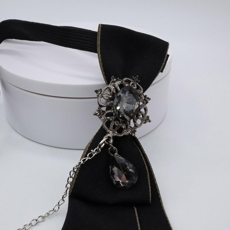 Dam Gotisk Slips Uniform Metallkedja Strass Smycken Halsduk Justerbar Förknuten Fluga Skjortdekoration