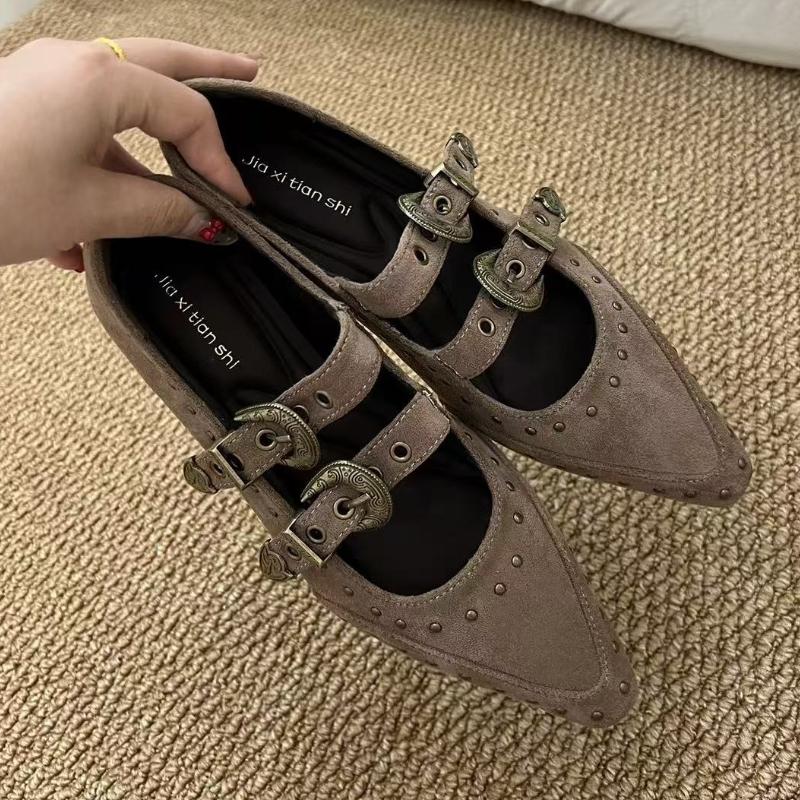 Fashion Retro Pointed Toe Mary Jane Shoes Women Fashion Rivets Double Belt Buckle Design British Style Flat Casual Shoes Designer Pumps