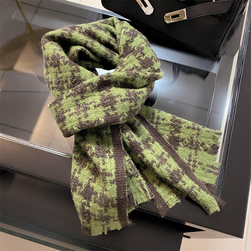 Autumn and Winter Warm 100 Wool Women's Scarf Silver Silk Plaid Loose Beard Extended Fringed Scarf
