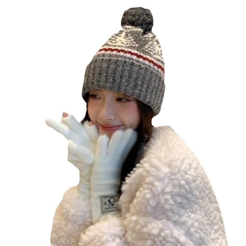 Autumn and winter new Christmas warm knitted hat new red festive versatile bag head ear protection hat wool hat
