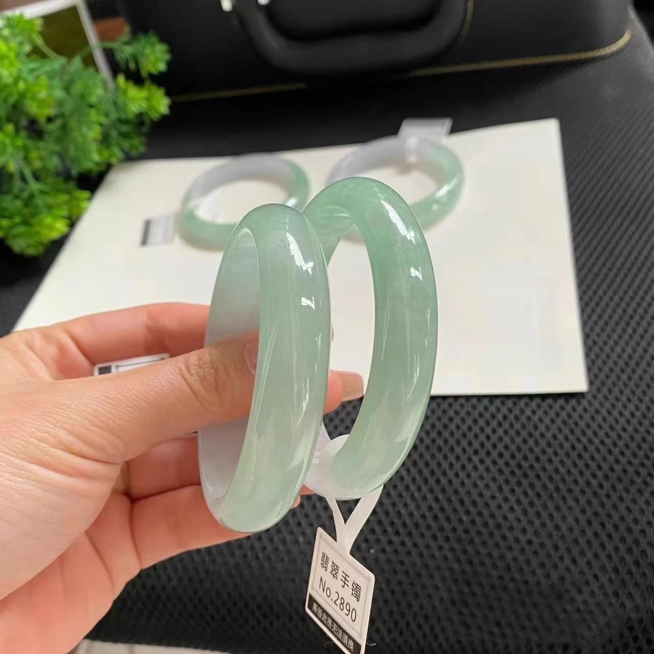 Браслет из нефрита жадеита Мьянмы, ледяно-зеленый, с плавающими цветами - Стиль наложницы Model 59