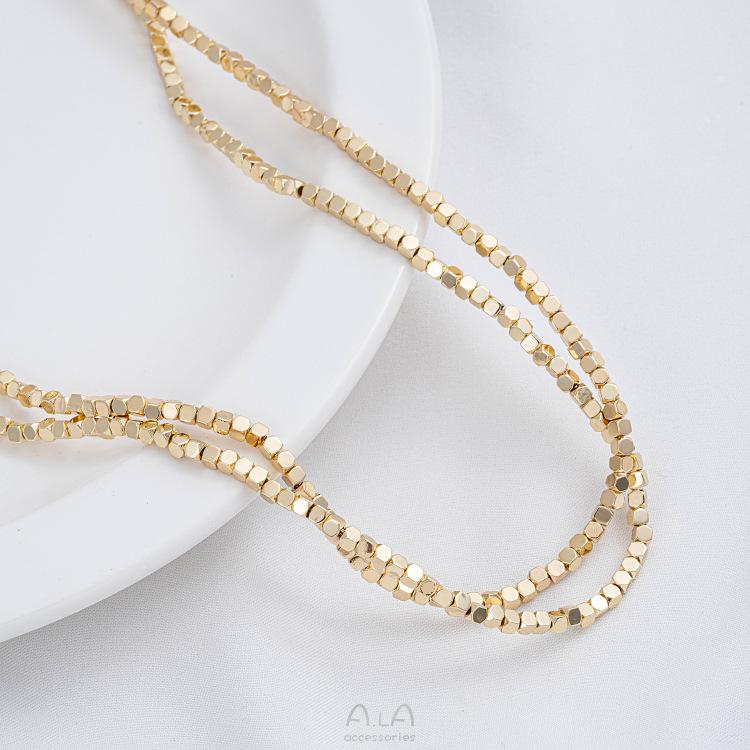 

Намистини обсидіану з золотими вкрапленнями та трикутні роздільники у формі квітки сливи (DIY аксесуари)