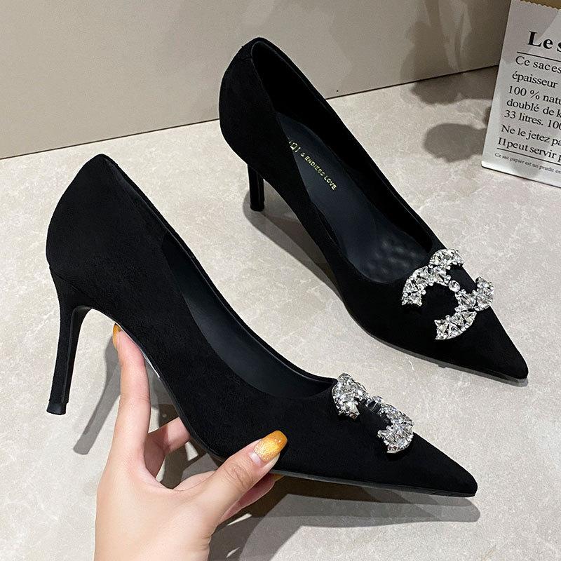 

European station women s shoes 2025 autumn classic diamond buckle Xishi flannel pointed head shallow mouth comfortable thin middle heel work shoes 39 чёрный