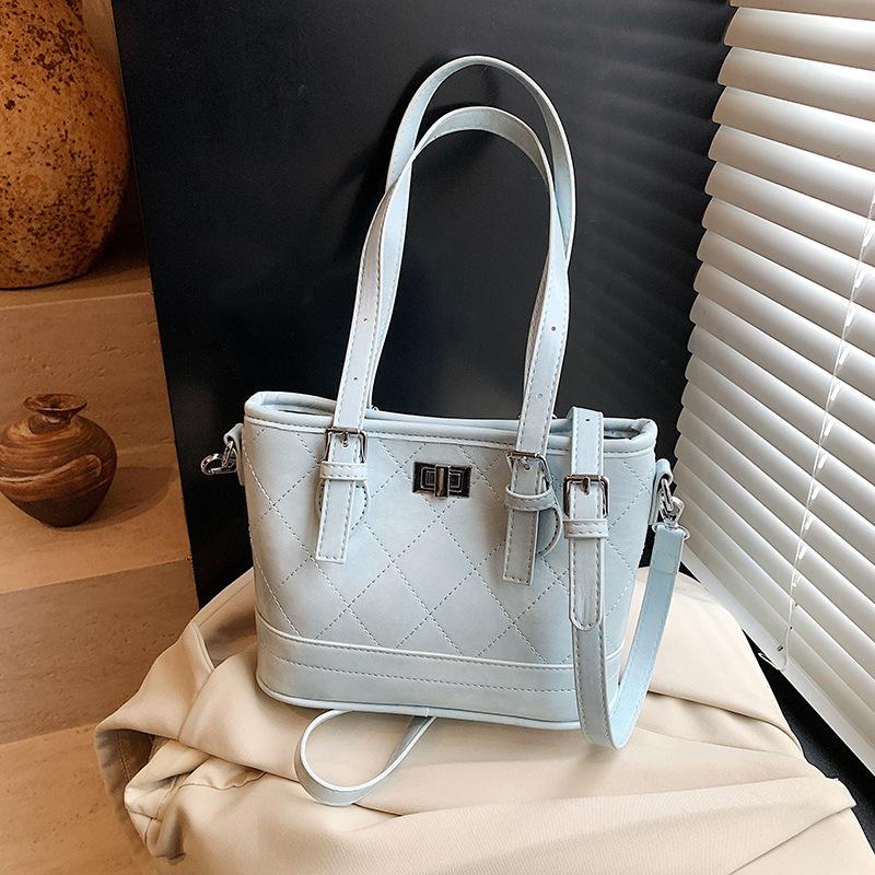This year's popular bag women's large-capacity 2025 new spring and summer texture rhombus shoulder underarm bag popular bucket bag