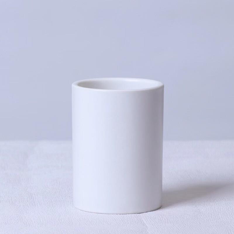 Minimalist Plastic Mouthwash Cup Set