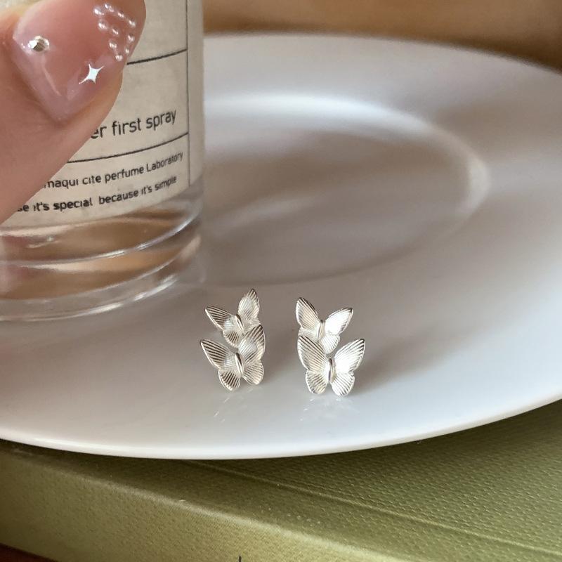 Серьги с двойными бабочками Женский темперамент Нежные Милые Атмосферные Чувство Сотни с Серьги-лассо Женские Аксессуары Ювелирные изделия