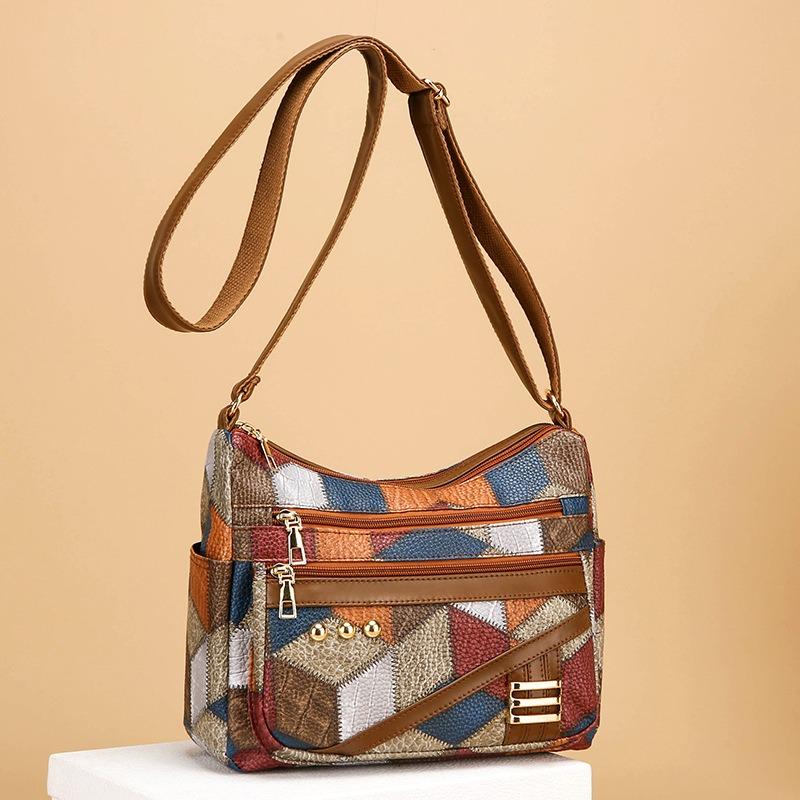 Bolso nuevo de cuero suave para mujer, nuevo diseño de moda para mujer, a cuadros tridimensionales, gran capacidad, versátil, para mediana edad y personas mayores, bolso de hombro