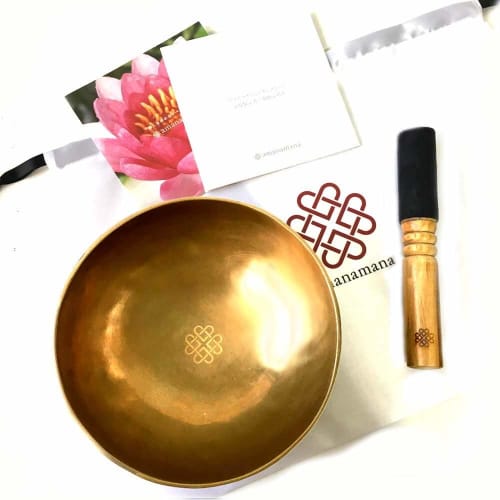Tibetan Singing Bowl, 18cm (Small/Medium), Official Amana Mana, Purification, Healing, Harmonic, Meditation, Beginner's Guide, Professional and Associ