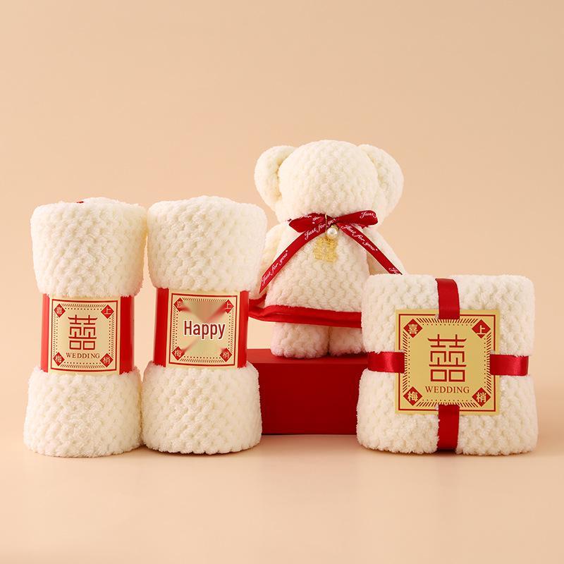 Little Bear Coral Fleece Red Towel - Souvenir for Weddings, Celebrations, Promotions, and Events Rolled (35*75cm) белый