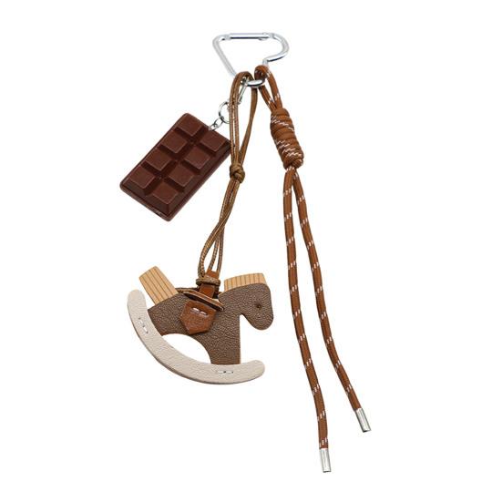 Nyckelring Hänge Hästform Flätat Rep Justerbar Längd Nyckelring med Imitationsläder Metallkrokar Dekorativ Presenttillbehör