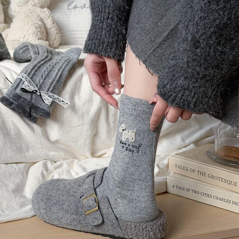 Female Cartoon Puppy Socks with Bow, Grey Mid-calf Socks, Versatile for Winter, Thick Woolen Warm Stockings
