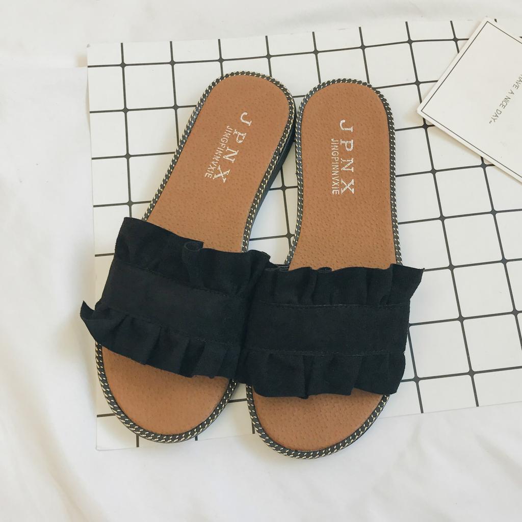 Frühling und Sommer neue coole Hausschuhe Damen koreanische Version Mode Pilzspitze Hausschuhe flacher Absatz Ein-Wort-Hausschuhe