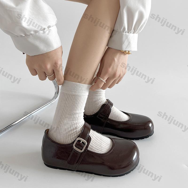 Women's Mary Jane Shoes Spring Autumn Fashion Buckle Strap Vintage Flats Lightweight Comfortable Soft Sole Outdoor Casual Shoes