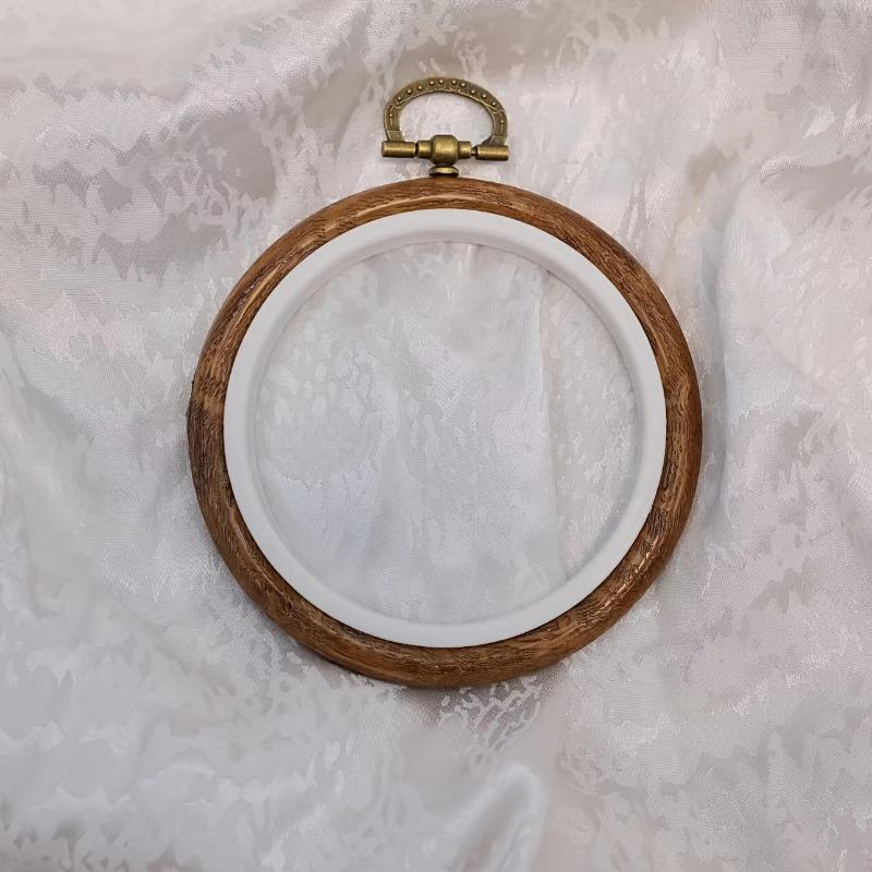 

1pc Retro imitation wood embroidery, flat DIY embroidery, handmade cross stitch, auxiliary tool 1pc