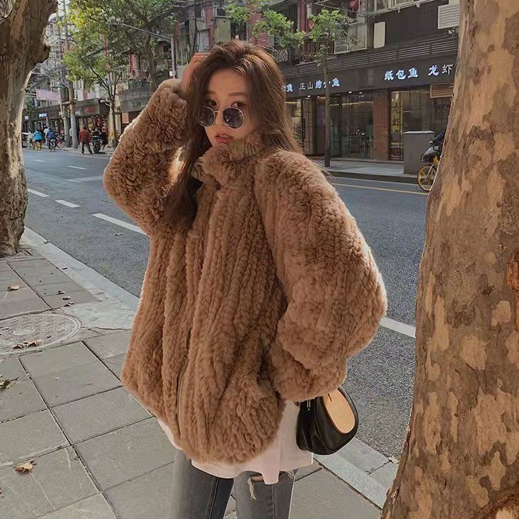 

Новая женская зимняя короткая шуба из искусственного меха кролика рекс, плюшевая шуба из овечьей шерсти свободного кроя со стойкой XL хаки