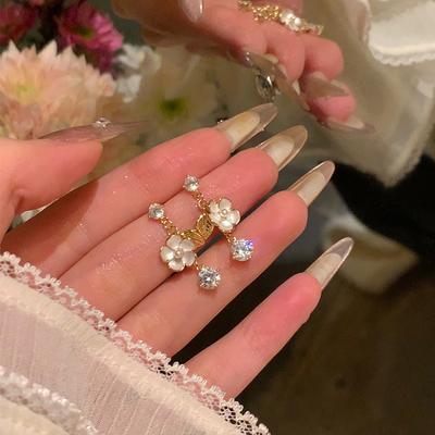Zircon Pearl Flower Leaf Earrings Fashionable Exquisite Stud Earrings Light Luxury Versatile Temperament Earrings