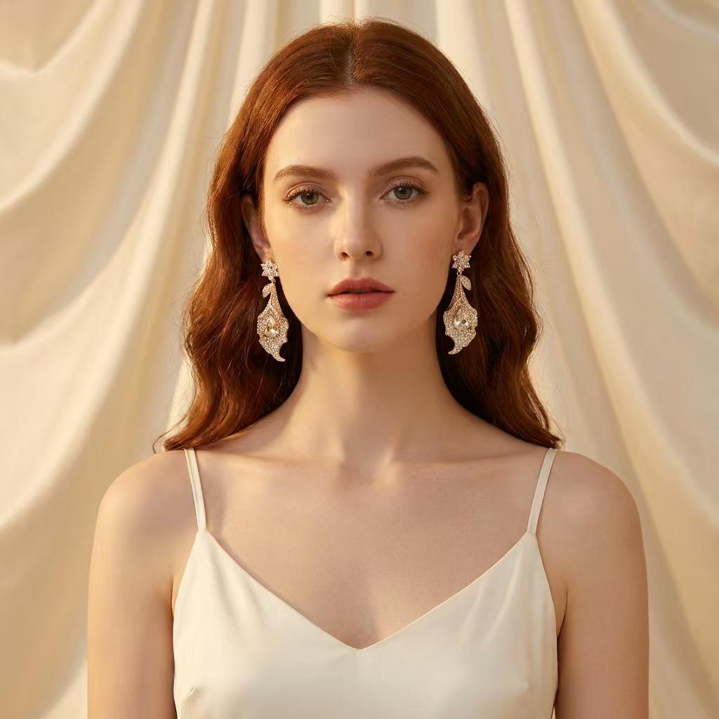Vintage Fashion High-End Zirconia Trumpet Flower Earrings Summer Niche Light Luxury Zirconia Earrings