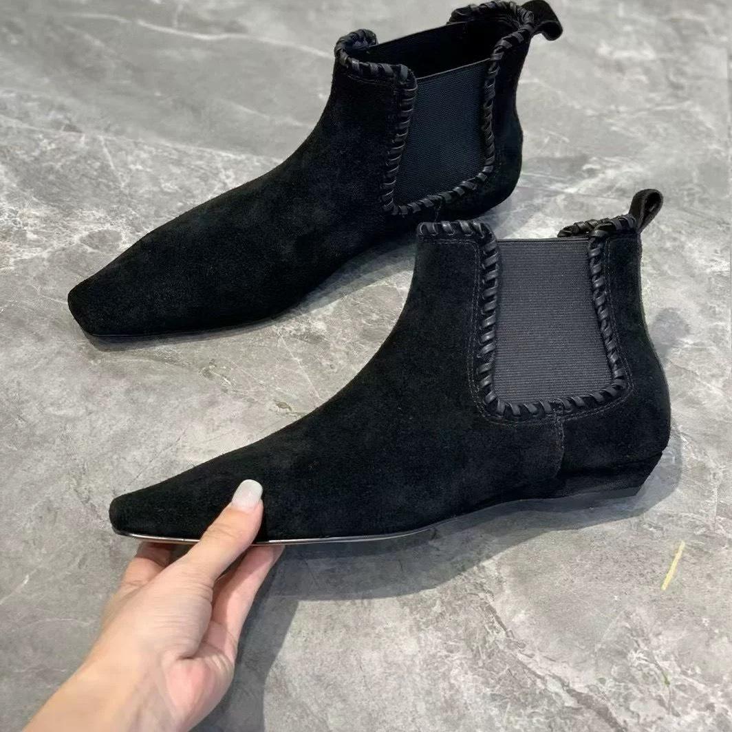 

Версия из овчины~ Ретро маленькая квадратная голова танкетка плоская подошва челси женские 2025 универсальные маленькие короткие ботинки ботильоны тонкие ботинки 40 чёрный