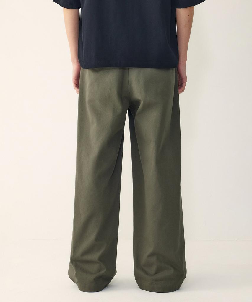 STUDIO TOMBOY [Men] Single-Pleat Wide Chino Pants_Khaki 9156231214