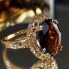 Luxusní dámský výroční prsten Oválný syntetický zirkon Perfektní pro banketní párty Dárek na Valentýna Elegantní šperk Ozdobný