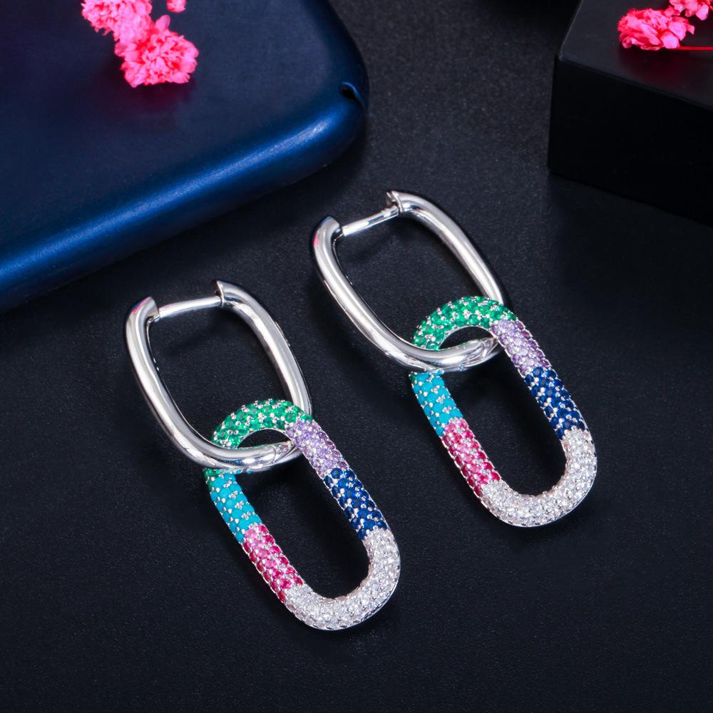 

Хип-хоп Геометрические Винтажные Серьги Микроинкрустированные Цирконом Бриллиантом Двойное Кольцо Замок Серьги Серьги-гвоздики