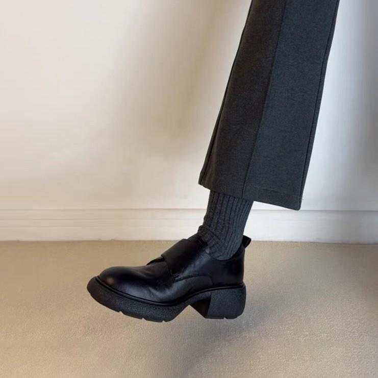 Thick-soled round head retro simple loafers women's Velcro autumn new commuter thick heel comfortable deep mouth single shoes women