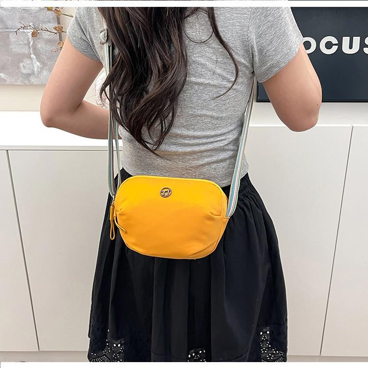 Unisex Nylon Small Crossbody Bag With Inner Phone Pocket And Lightweight Design For Summer Outings