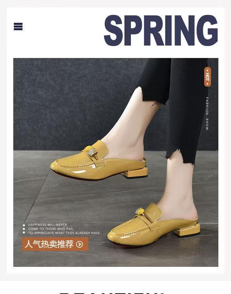 2025 nuove mezze pantofole da donna per l'estate, piatte, in vernice, modello lazy drag, con tacco spesso stile britannico, punta a sacchetto, pantofole fresche da donna