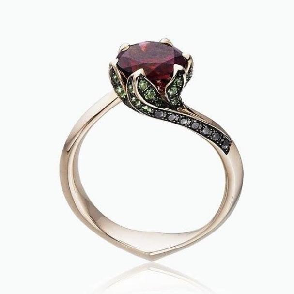 Hot-selling rose shape inlaid with red zircon jewelry creative high-end ring women 11 розового золота