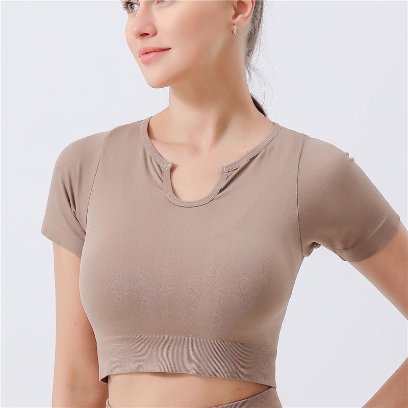 Women s V-Neck Yoga Short Sleeve Fitness T-shirt - Slimming, Elastic, Breathable, Sweat-wicking, Tight Fit for Running & Training. Medium хаки