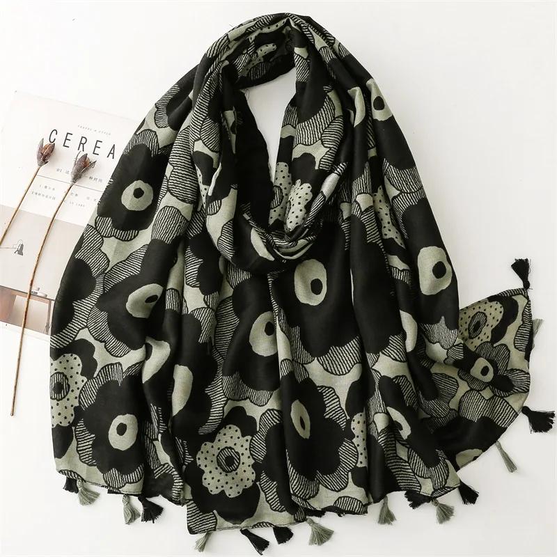 

Winter Fashion Brand Poppy Floral Tassel Viscose Shawl Scarf Ladies Soft Pashmina Hijabs and Wraps Foulard Muslim Sjaal 180*90Cm