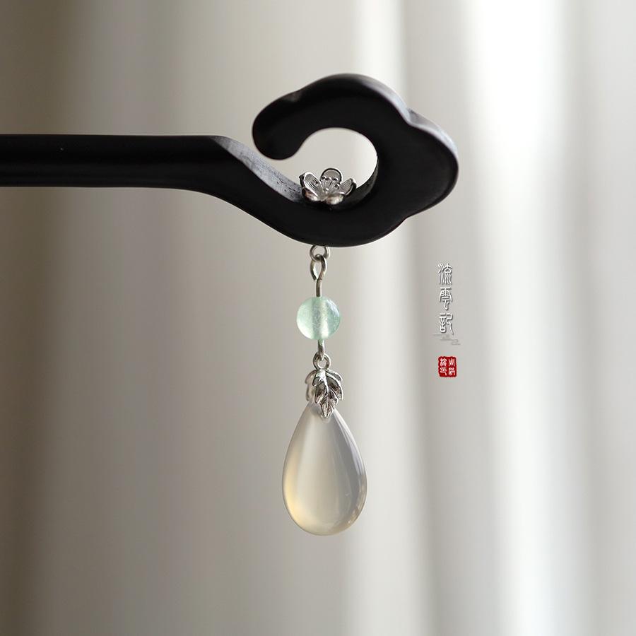 Ancient Chinese-Style Hanfu Hair Accessories: Elegant Updo Hairpins with Tassels for Women