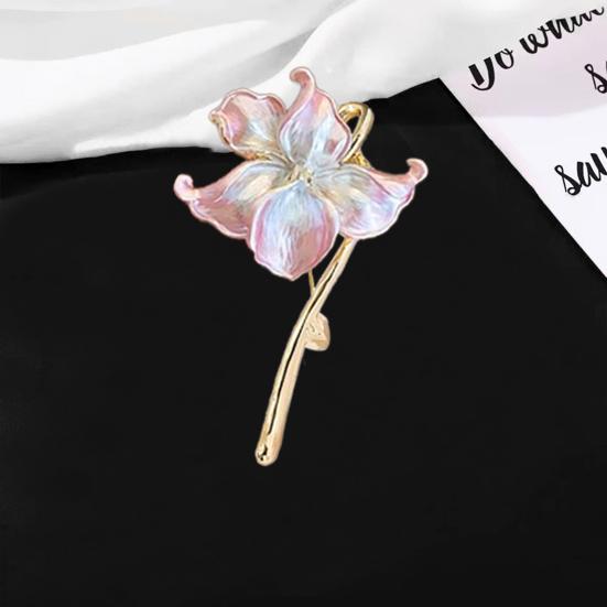 Brooch Retro Style Floral Design Lapel Pin Sweaters Collars Hats Bags Coats Scarves Badge Outfit Accessory