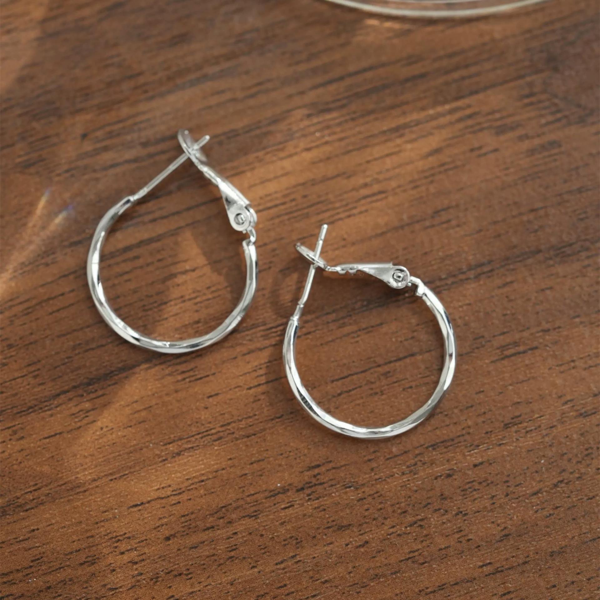 Yin Que Si Ting Minimalist Silver Textured Hoop Ear Clips, 2cm-7cm, Versatile Niche Elegance