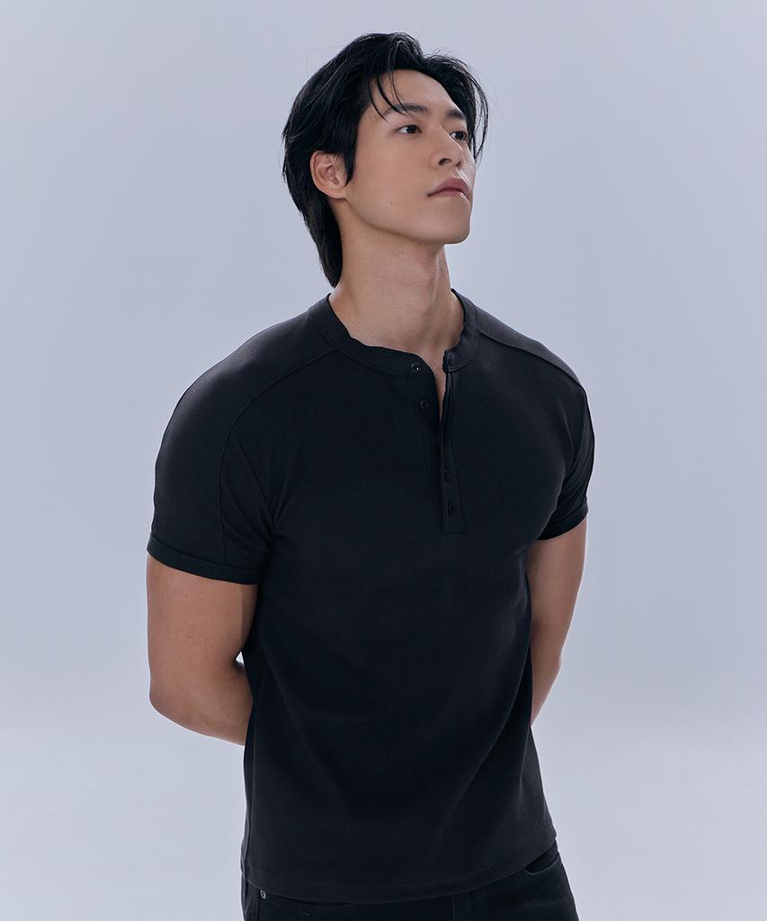 NINEZ Cotton Spandex Cut Henley Neck Muscle Fit T-Shirt (2 Colors)