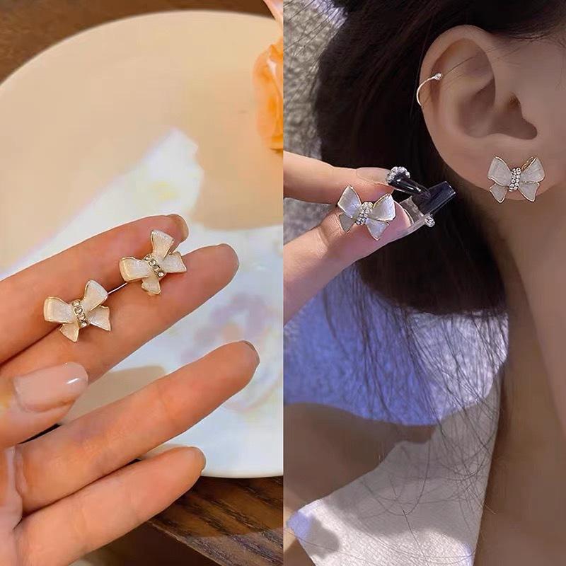 Electroplating 925 Fresh Petal Earrings Holiday Wind Stud Earrings Women