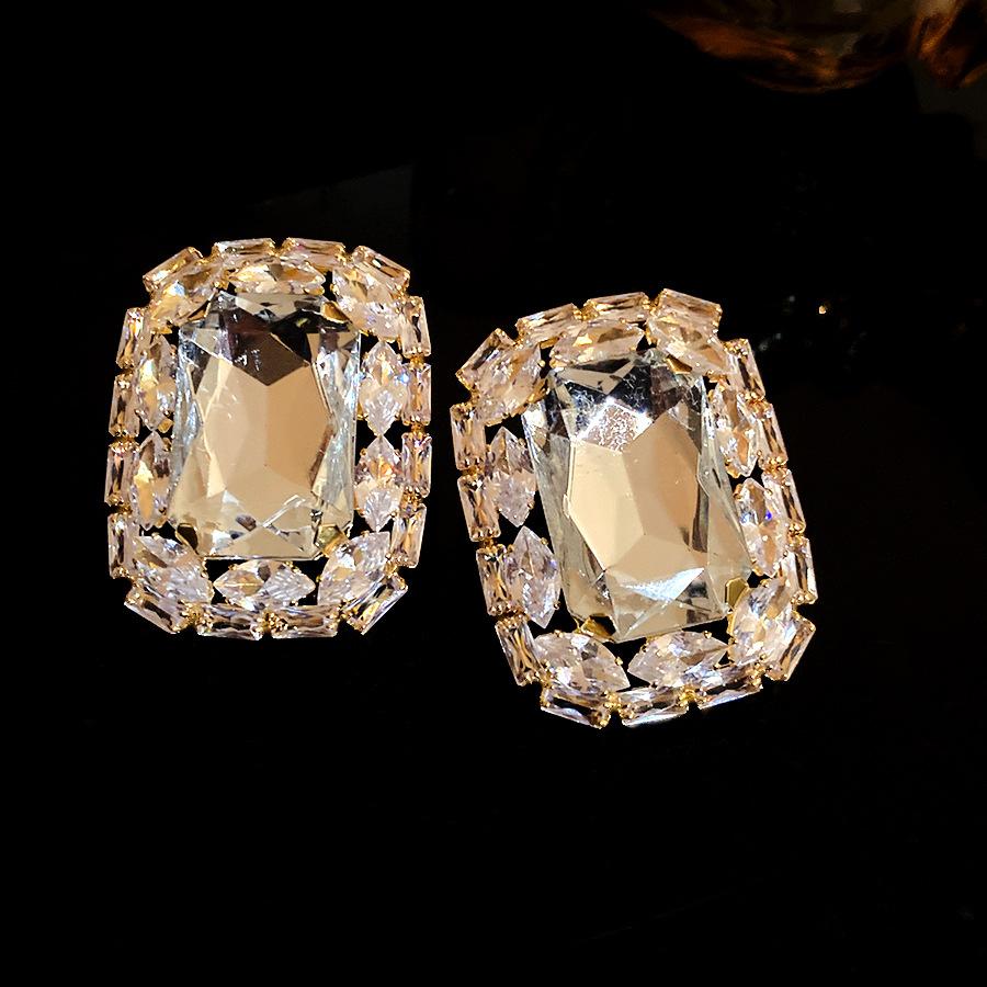 

Silver Needle Diamond Square Earrings European and American Personality Simple Fashion Delicate Earrings Light Luxury High Temperament Earrings Women