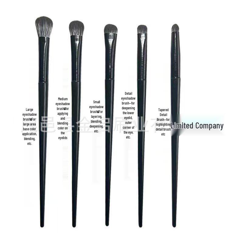 Black Brushed Eyeshadow & Eyeliner Makeup Brush for Highlighting & Detailing