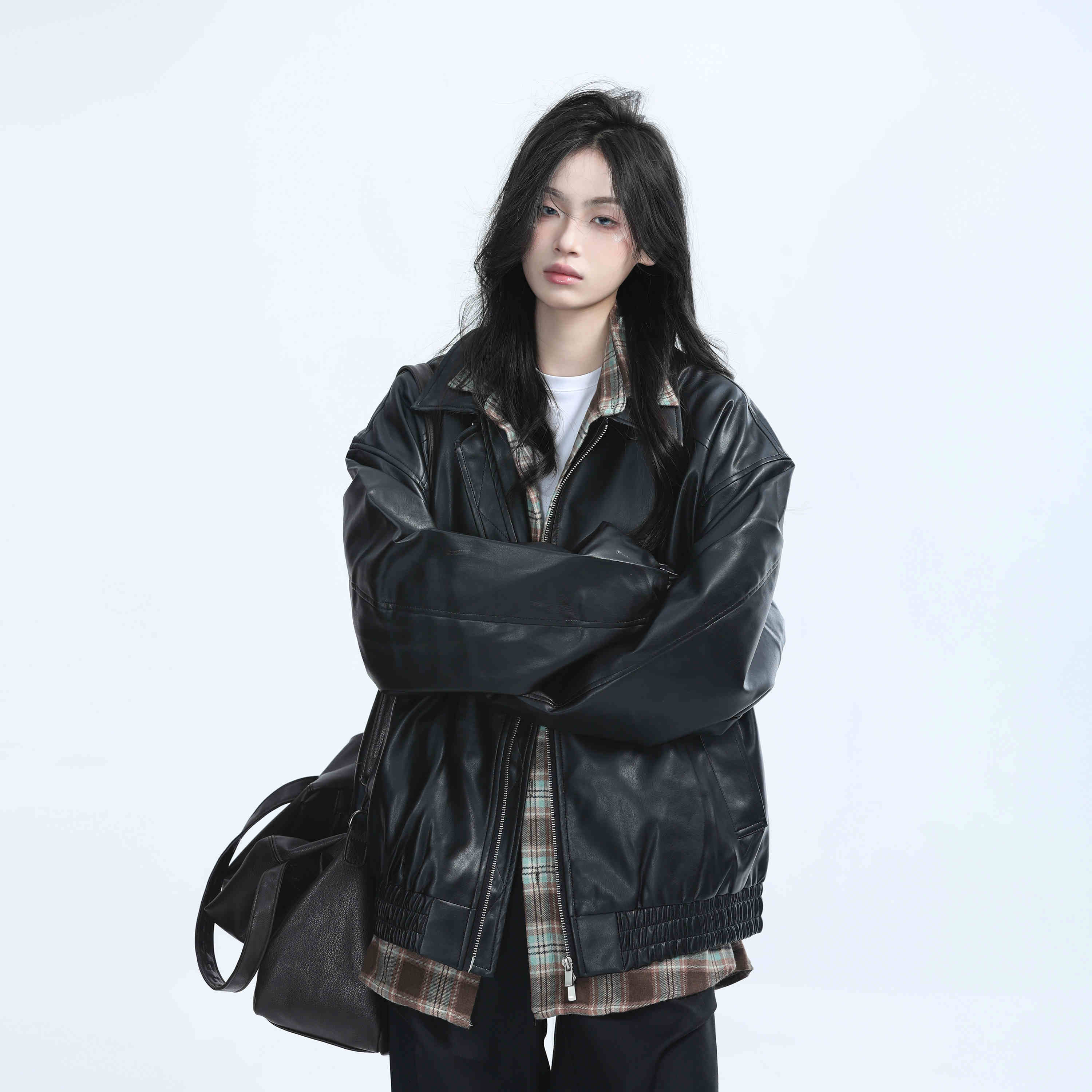 

Коричневая мотоциклетная куртка из ПУ кожи, женская осенняя куртка в американском ретро-стиле, свободного кроя, тренд XXL чёрный