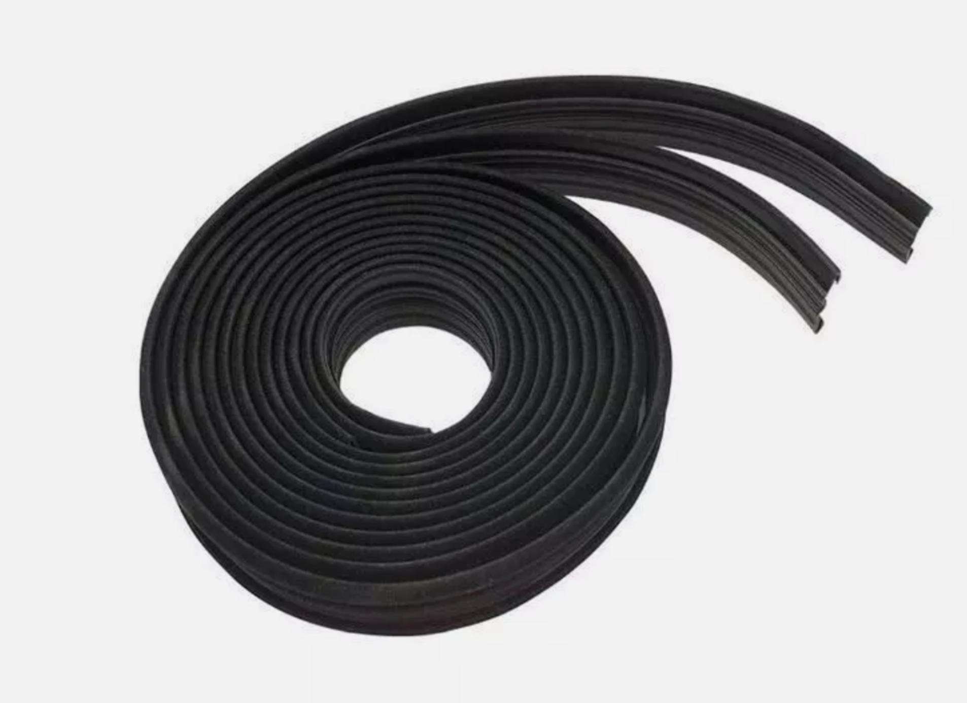 

MITSUBISHI GENUINE MB416314 RUBBER SEAL Runchannel Rear Door Wind 87-90 Van