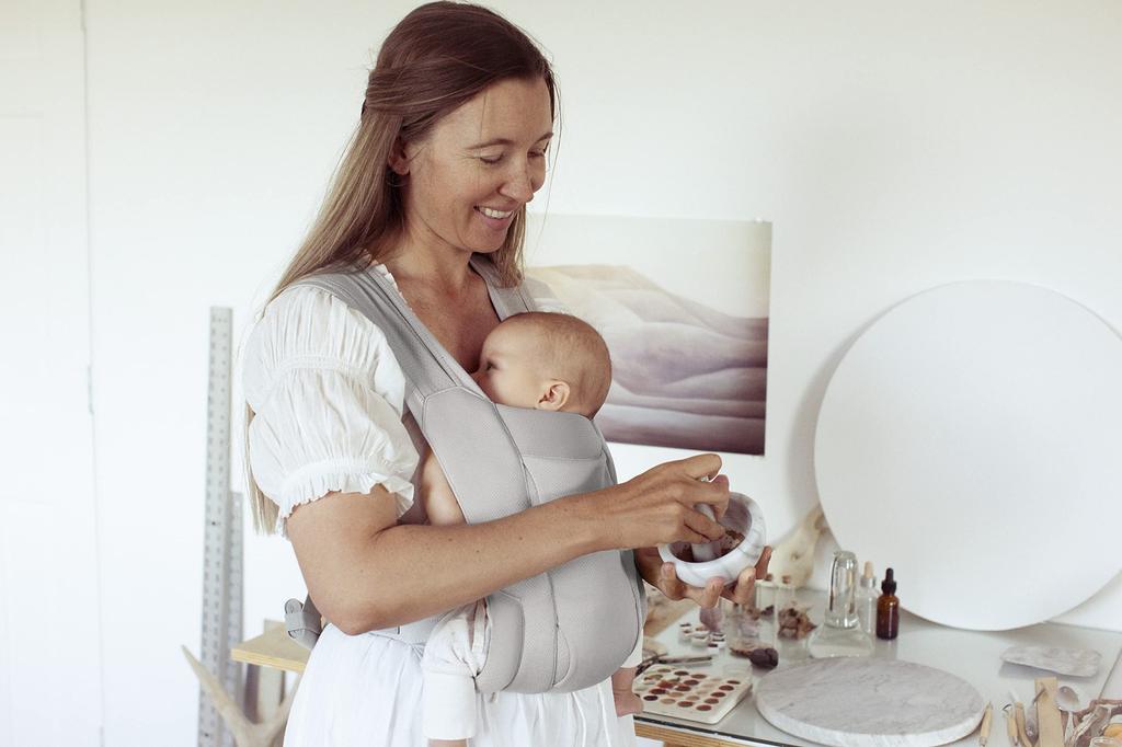 Ergobaby EBC EMBRACE Soft Air Soft Grey CREGBCEMASAMGRY