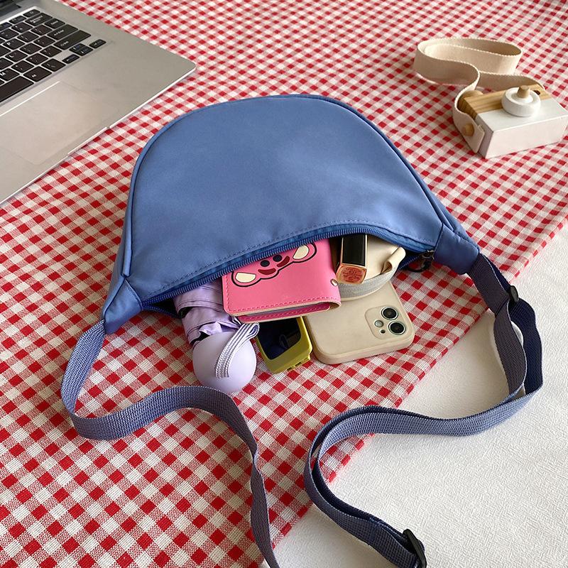 Nylon Messenger Bag Women's 2025 New Trendy Dumpling Bag Lightweight Small Satchel Versatile Underarm Bag Shoulder Canvas Bag
