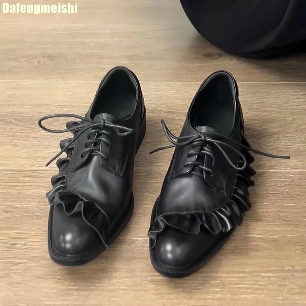 Scarpe in Pelle Nera di Vacchetta con Volant da Donna Estate 2025 Casual Tacco Spesso Cinturini Incrociati Scarpe Mary Jane Punta Tonda Pumps