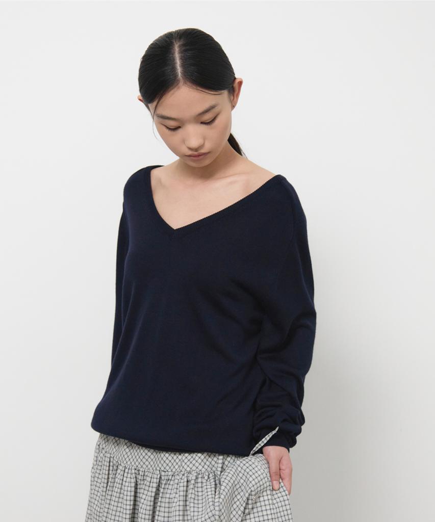 GBH APPAREL Loose V-Neck Knit / Navy