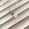 Elegant Shell Pearl Clavicle Necklace for Women - Simple, Versatile, and Fashionable Style.