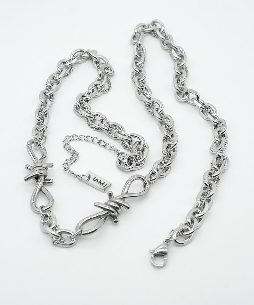 Iamj Barb Knot Chain Necklace