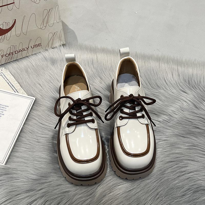 

Маленькие кожаные туфли с круглым носком женские 2025 весна новая модная расцветка толстый каблук толстая подошва увеличивающие рост ремешок 40