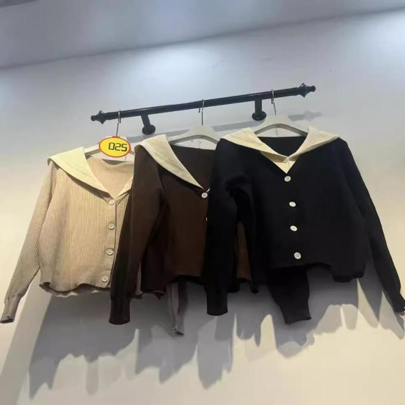 Sweet splicing fake two-piece knitted cardigan women's autumn and winter niche simple versatile and thin hooded sweater jacket